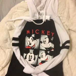 NWT Disney Mickey Black and White Hoodie Shirt